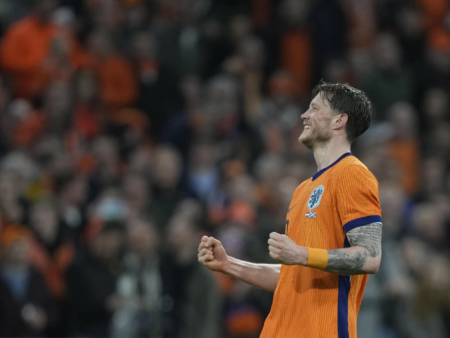 荷蘭對蘇格蘭友誼賽：荷蘭4-0擊敗蘇格蘭